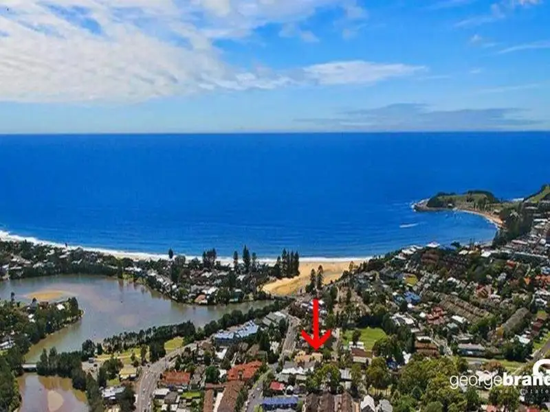 Main view of Homely townhouse listing, 4/24-26 Havenview Road, Terrigal NSW 2260
