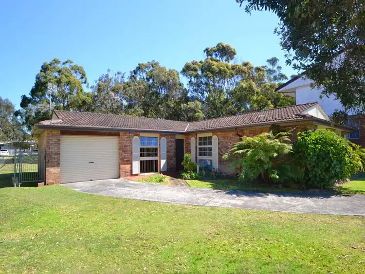 Second view of Homely house listing, 8 Farrand Crescent, Terrigal NSW 2260
