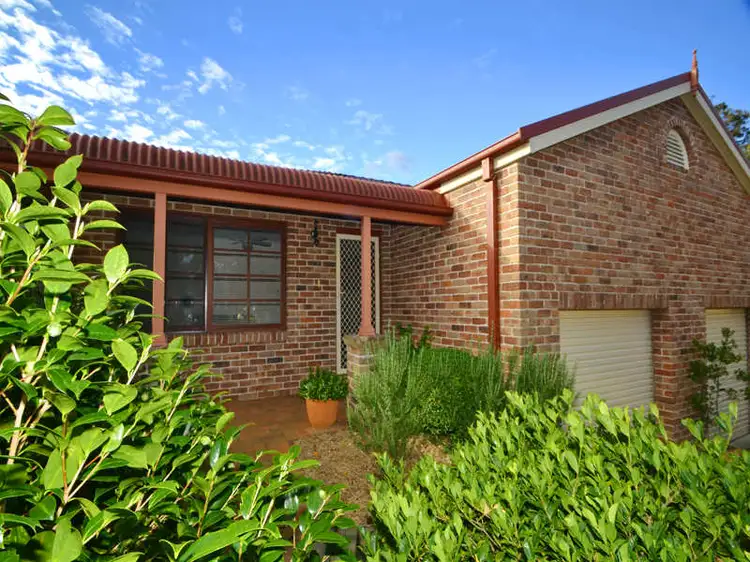 9A Day Dawn Pl, Erina NSW 2250