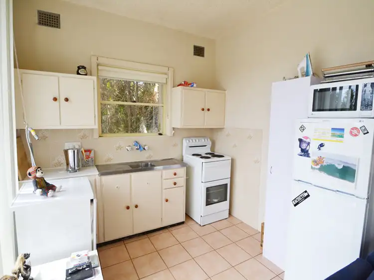 Fifth view of Homely unit listing, 3/37 Ocean View Drive, Wamberal NSW 2260