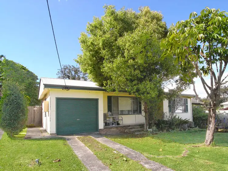 27 Raymond Tce, Terrigal NSW 2260