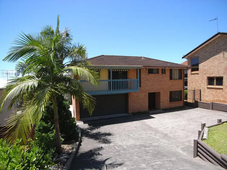 14 Charles Kay Dr, Terrigal NSW 2260