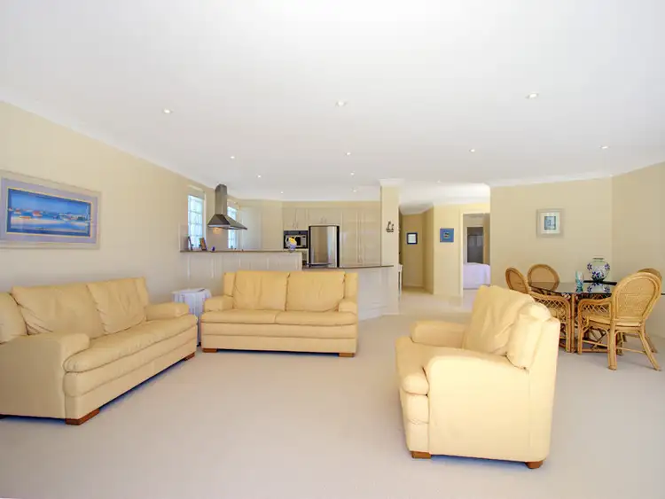 Third view of Homely unit listing, 2/9 Hillcrest Street, Terrigal NSW 2260