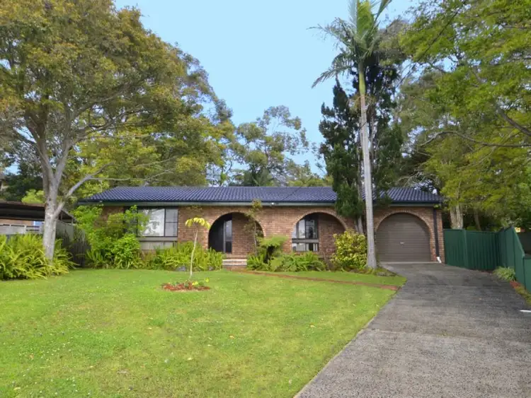 13 Arnold Crescent, Terrigal NSW 2260