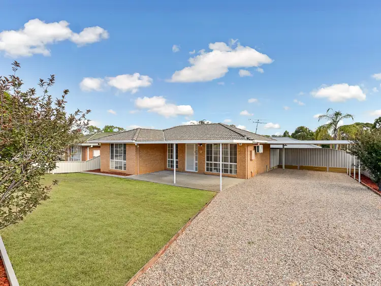 17 Lodestone PL, Eagle Vale NSW 2558