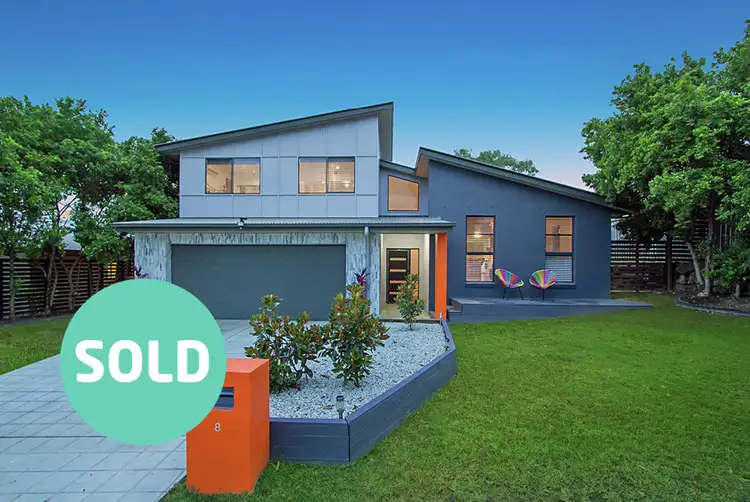 8 Cobb & Co Drive, Oxenford QLD 4210