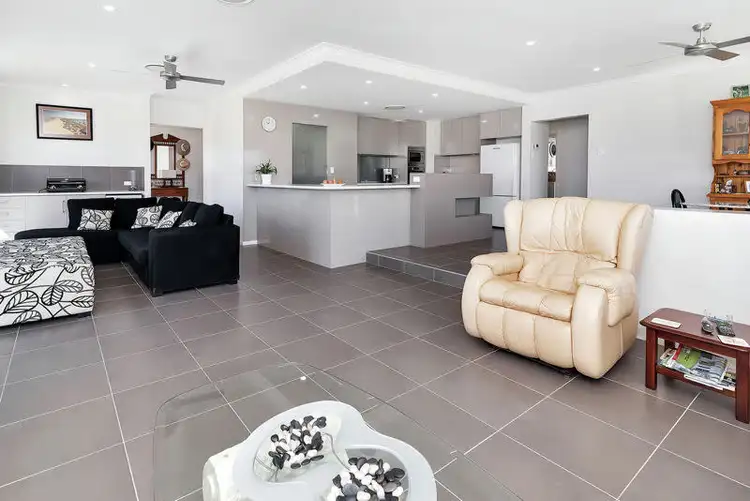 3 Storeys Road, Kingsthorpe QLD 4400
