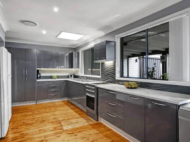 7 Malawa Pl, Bradbury NSW 2560