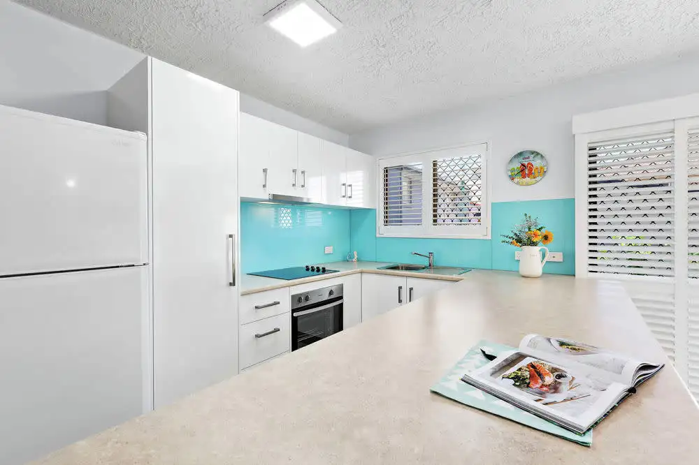 Main view of Homely apartment listing, 2/2 Osbourne Street, Scarborough QLD 4020