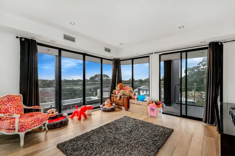 Fifth view of Homely house listing, 10 De Chene Parade, Coburg North VIC 3058