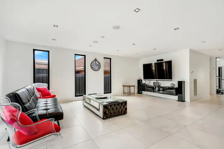 Sixth view of Homely house listing, 10 De Chene Parade, Coburg North VIC 3058