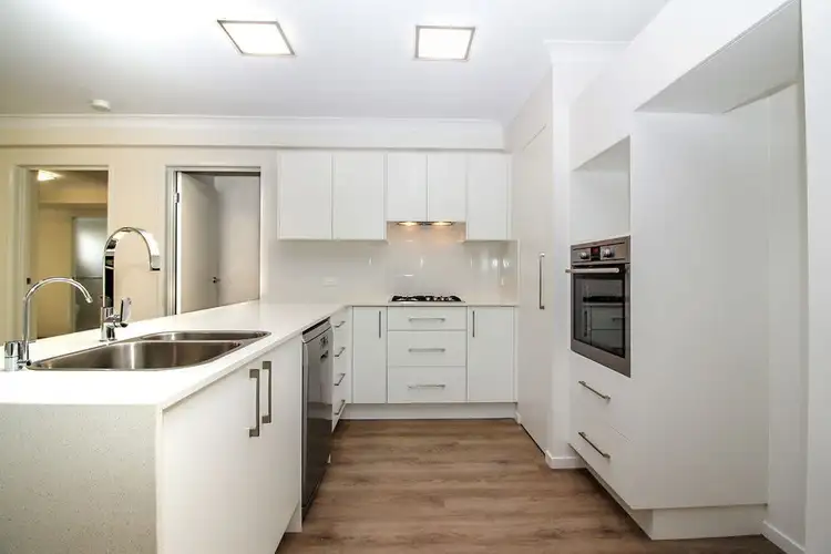 Fourth view of Homely unit listing, 1 / 33-35 Berrima St, Wynnum QLD 4178