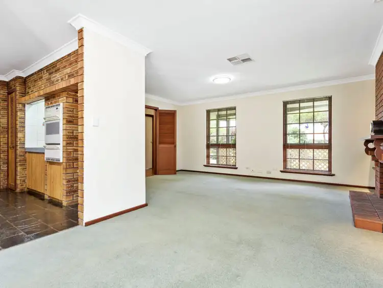 Sixth view of Homely house listing, 6 Lakeview Place, Bibra Lake WA 6163