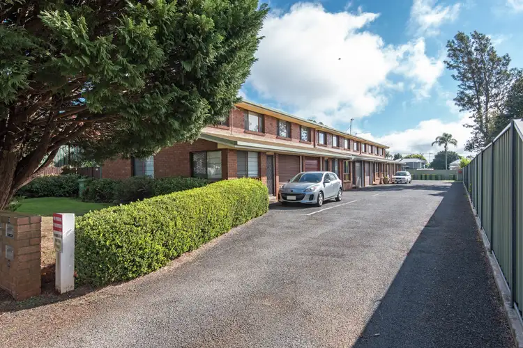 4/15 Edith Street, Newtown QLD 4350