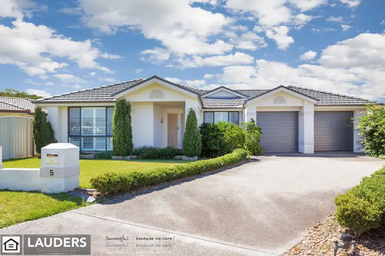 5 Curlew Place, Old Bar NSW 2430