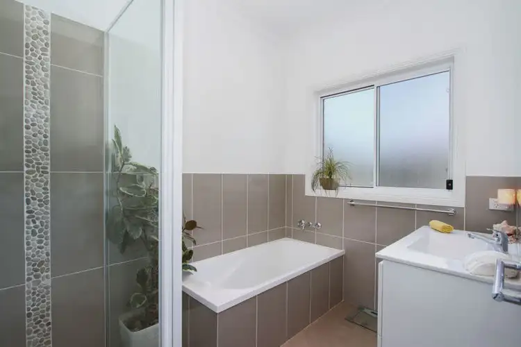 Fifth view of Homely house listing, 27 Windmill Drive, Tamworth NSW 2340