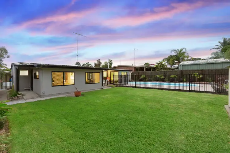 16 Pavuvu Street, Mansfield QLD 4122