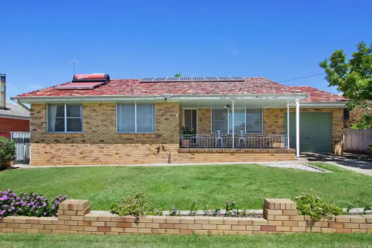 6 Oak Street, Tamworth NSW 2340