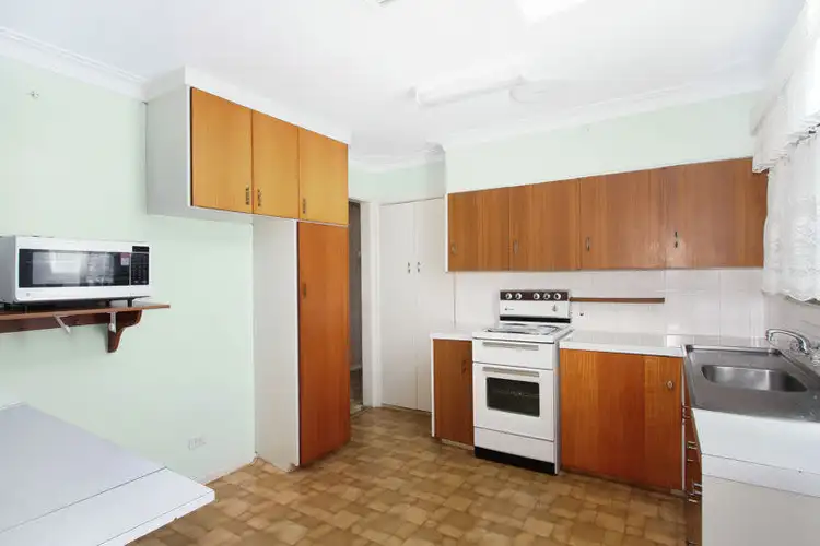 Third view of Homely house listing, 6 Oak Street, Tamworth NSW 2340