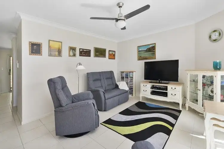 2/11 Hillside Street, Newtown QLD 4350