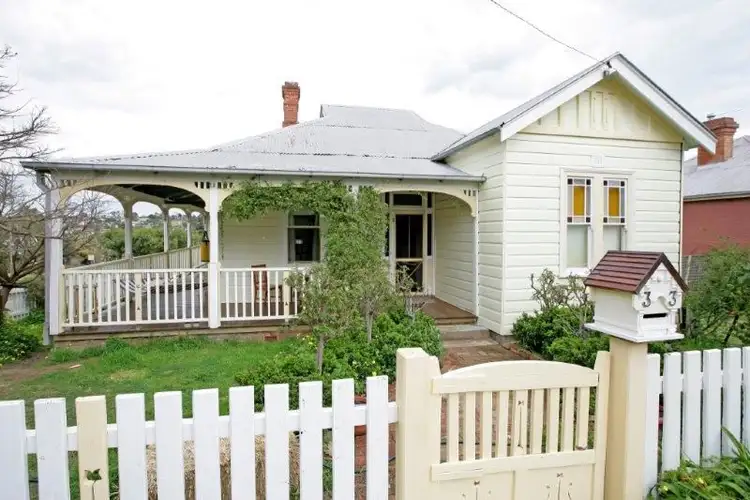 33 Denison Street, Junee NSW 2663