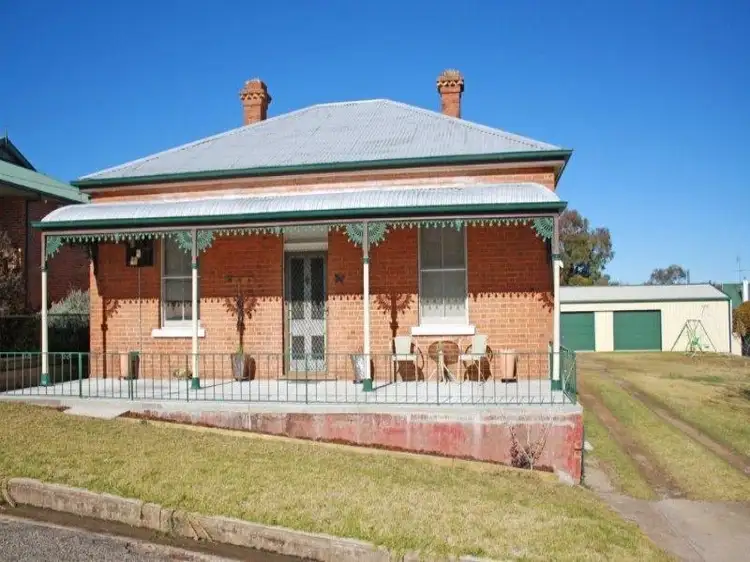 49 George St, Junee NSW 2663