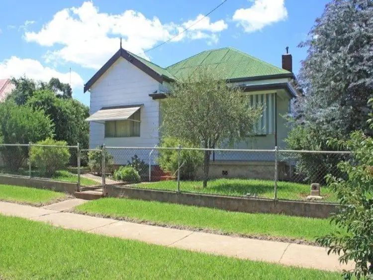 126 Main St, Junee NSW 2663
