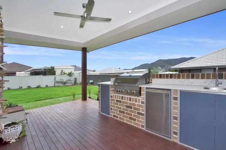 Third view of Homely house listing, 8 Illawarra Place, Tamworth NSW 2340