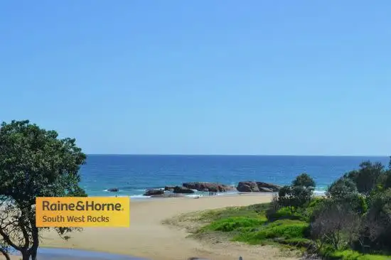 Main view of Homely unit listing, 2/2 Memorial Ave, South West Rocks NSW 2431