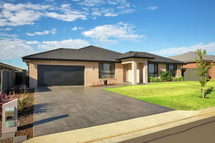 21 Grand Meadows Drive, Tamworth NSW 2340