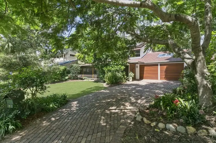1 Eurella Street, Kenmore QLD 4069