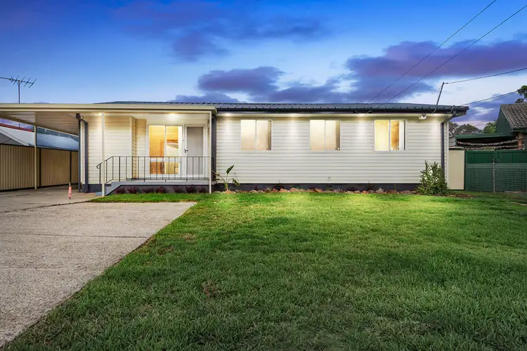 21 Palau Crescent, Lethbridge Park NSW 2770