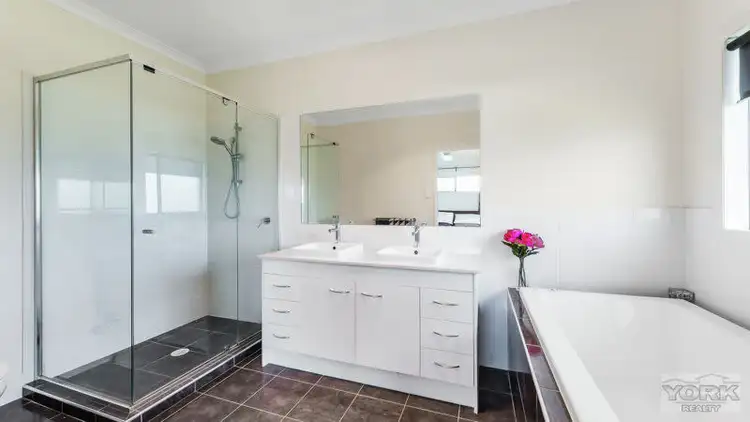 Sixth view of Homely house listing, 8 Gilbert Court, Highfields QLD 4352