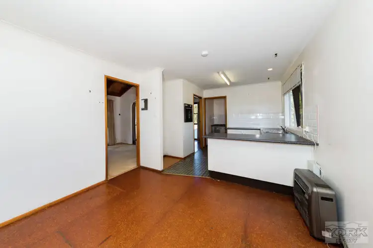 Second view of Homely house listing, 4 Kratzmann Court, Kearneys Spring QLD 4350