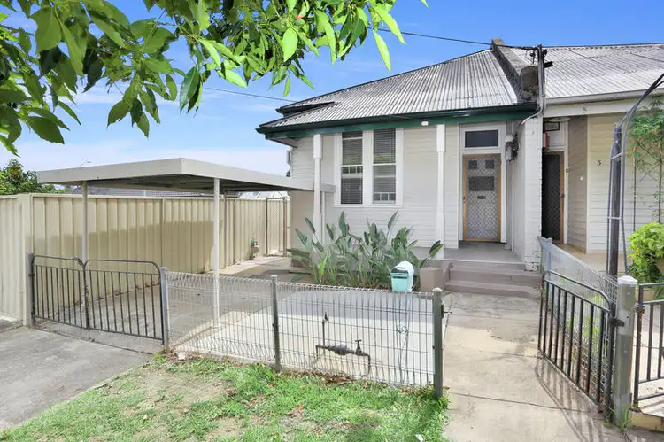7 Pine Rd, Auburn NSW 2144