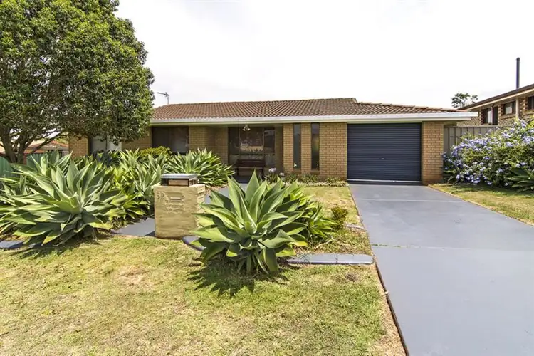 32 Charnley St, Kearneys Spring QLD 4350