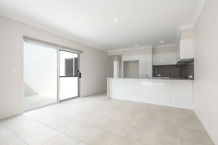 10 Newton Place, Baringa QLD 4551