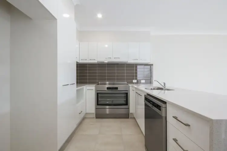 Second view of Homely house listing, 10 Newton Place, Baringa QLD 4551