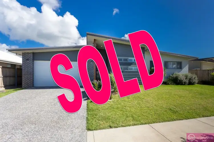 17 Cherry Street, Sapphire Beach NSW 2450