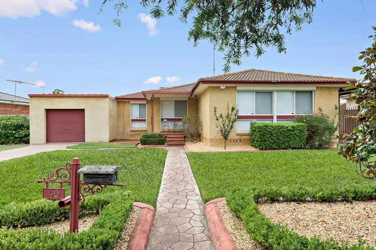 40 Warburton Crescent, Werrington County NSW 2747