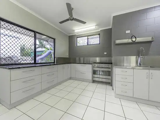 27 Dan Hart Lane, Mossman QLD 4873