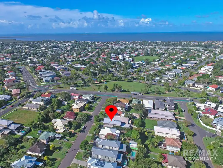 16 Montrose Parade, Wynnum West QLD 4178