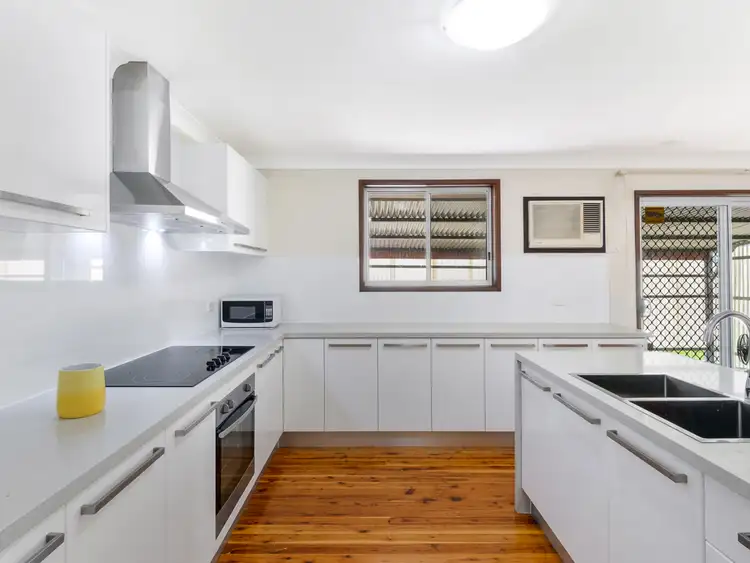 Sixth view of Homely house listing, 31 Danube Cres, Kearns NSW 2558