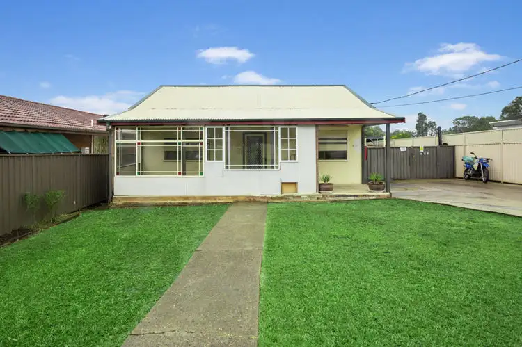 121 The Promenade, Guildford NSW 2161