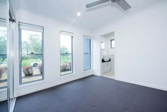 Sixth view of Homely house listing, 1/76 Cinnamon Drive, Glenella QLD 4740