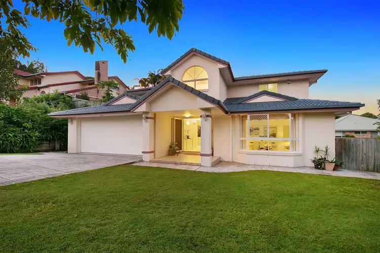 5 Juniper Close, Chapel Hill QLD 4069