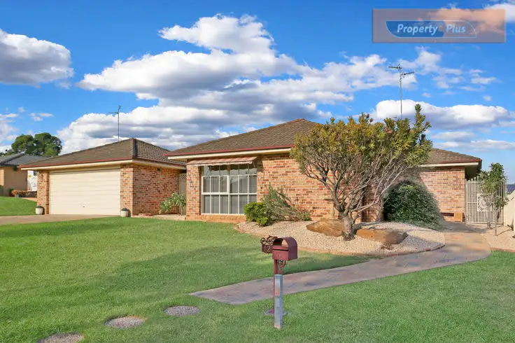 12 Erie Place, St Clair NSW 2759