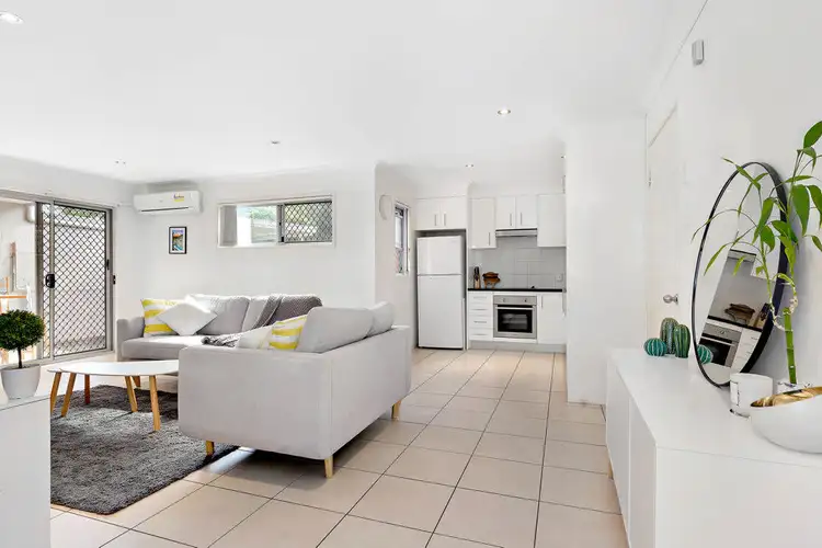 Main view of Homely townhouse listing, 4/12 Grenfell street, Mount Gravatt East QLD 4122