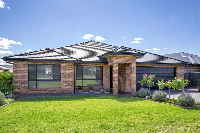 Main view of Homely house listing, 4 Burgundy Way, Tamworth NSW 2340