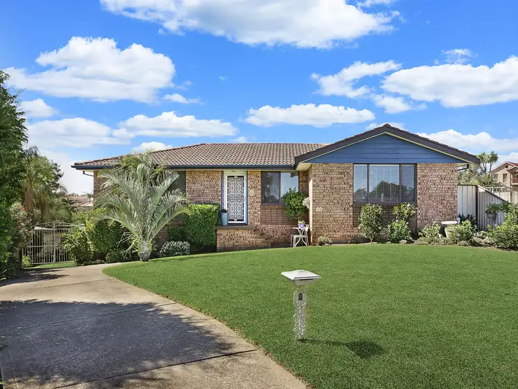 7 Dewar Pl, St Andrews NSW 2566